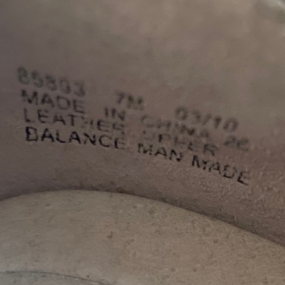 Clark’s black leather flats - Picture 3 of 4